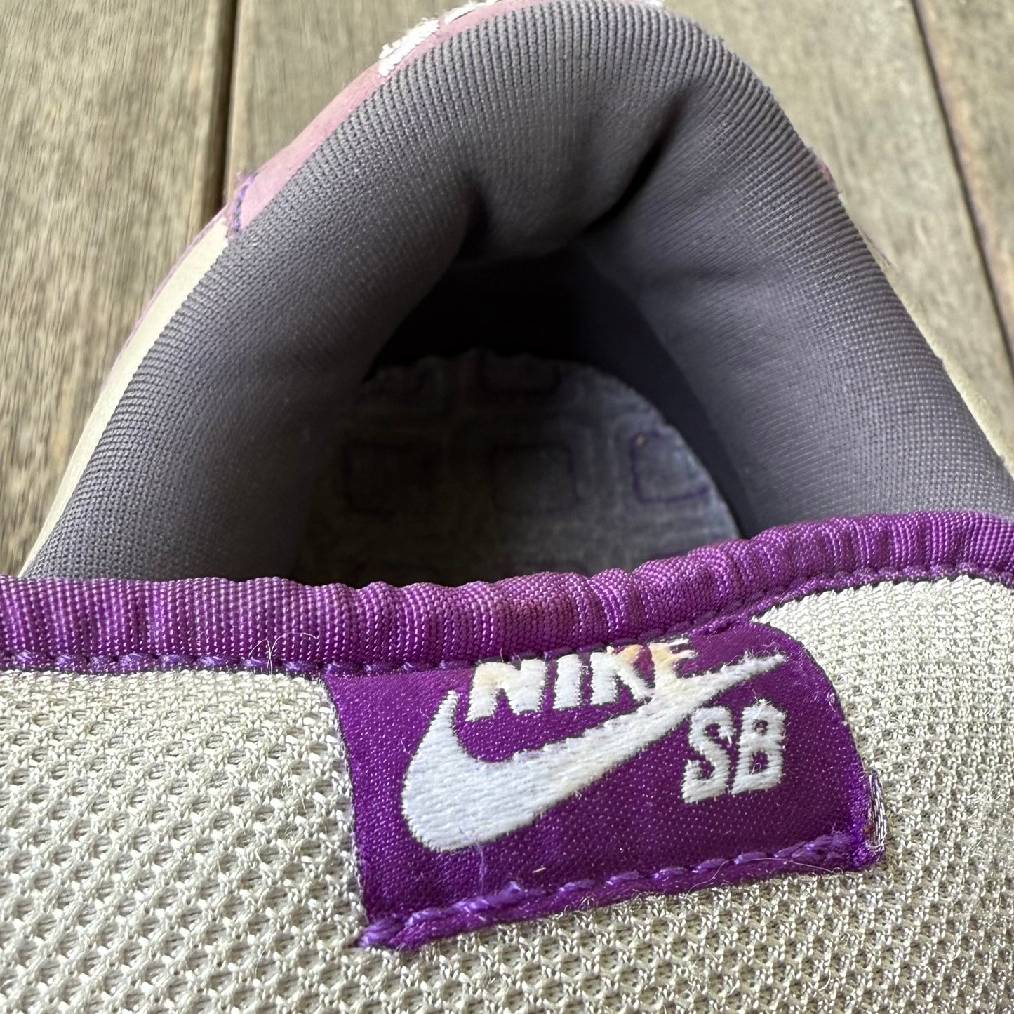 Nike SB Dunk Low Purple Pigeon Size 11.5