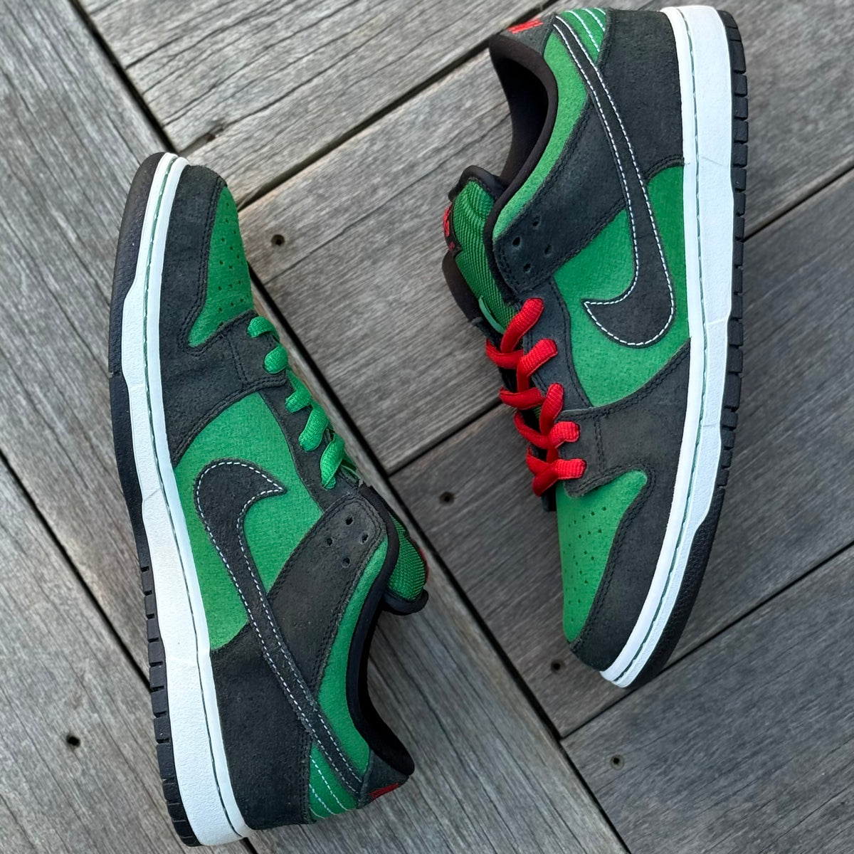 Nike SB Dunk Low Pine Green Atom Red Size 10