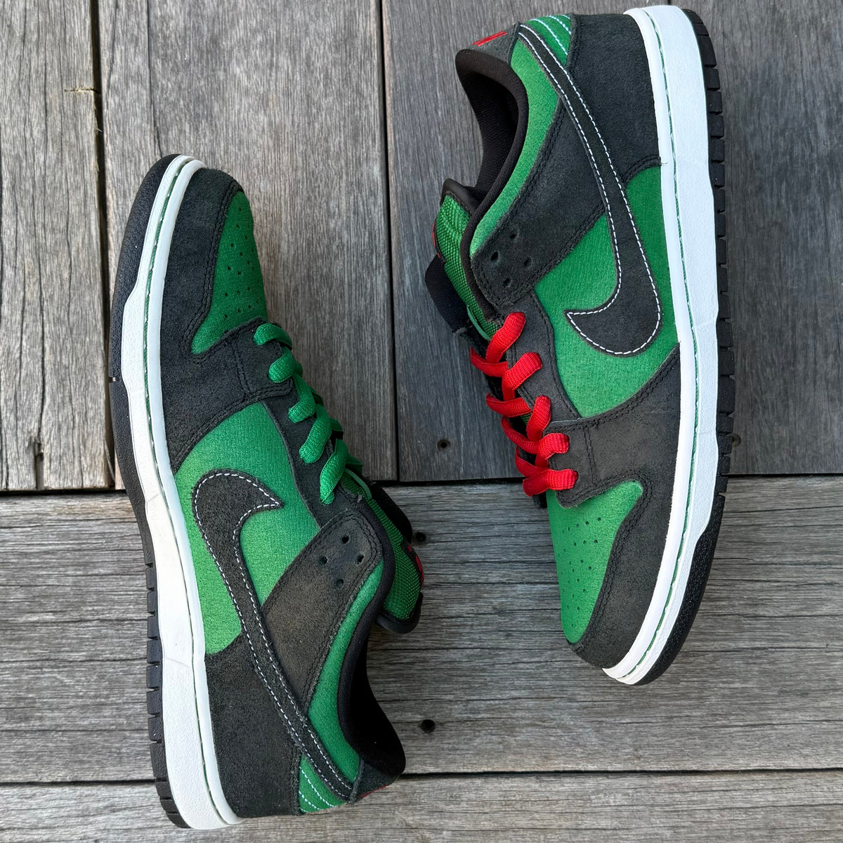Nike SB Dunk Low Pine Green Atom Red Size 10