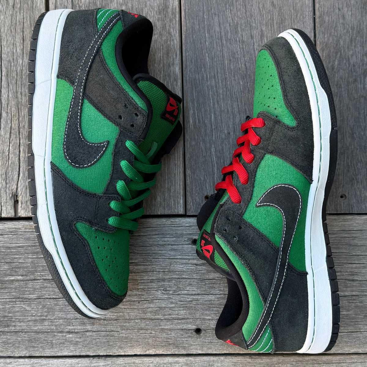 Nike SB Dunk Low Pine Green Atom Red Size 10