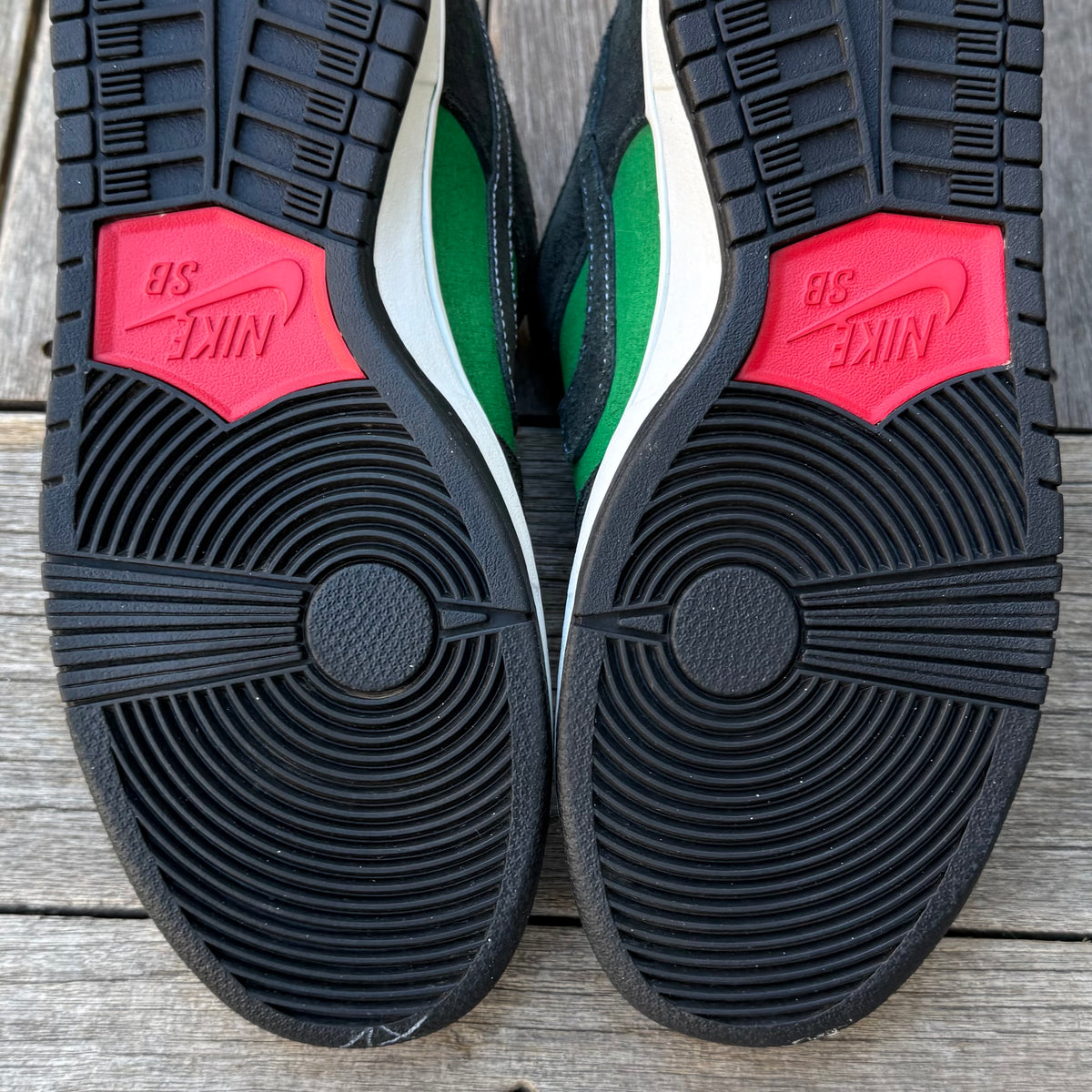 Nike SB Dunk Low Pine Green Atom Red Size 10