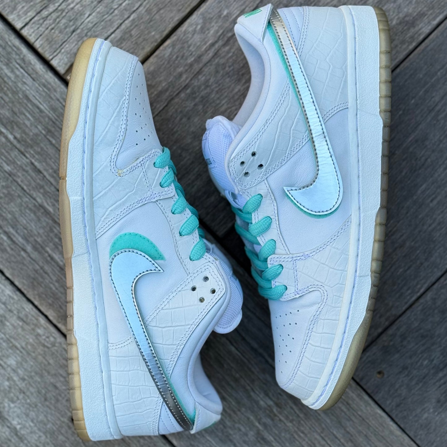 Nike SB Dunk Low White Diamond Size 9.5