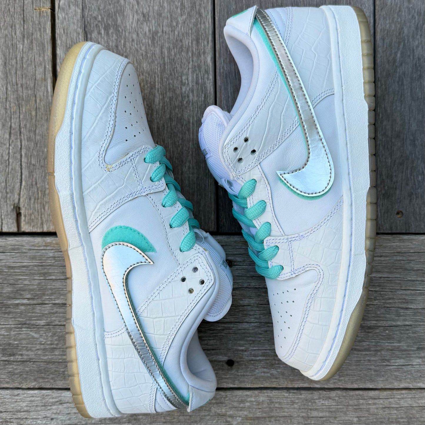 Nike SB Dunk Low White Diamond Size 9.5