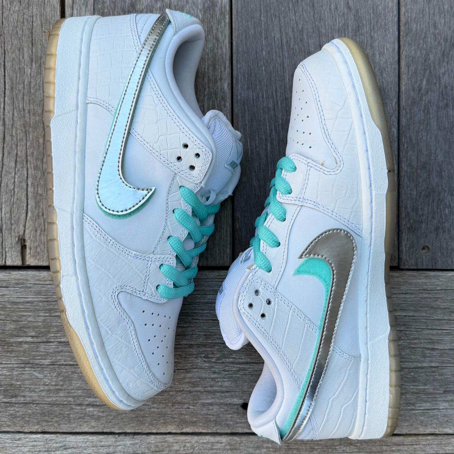 Nike SB Dunk Low White Diamond Size 9.5