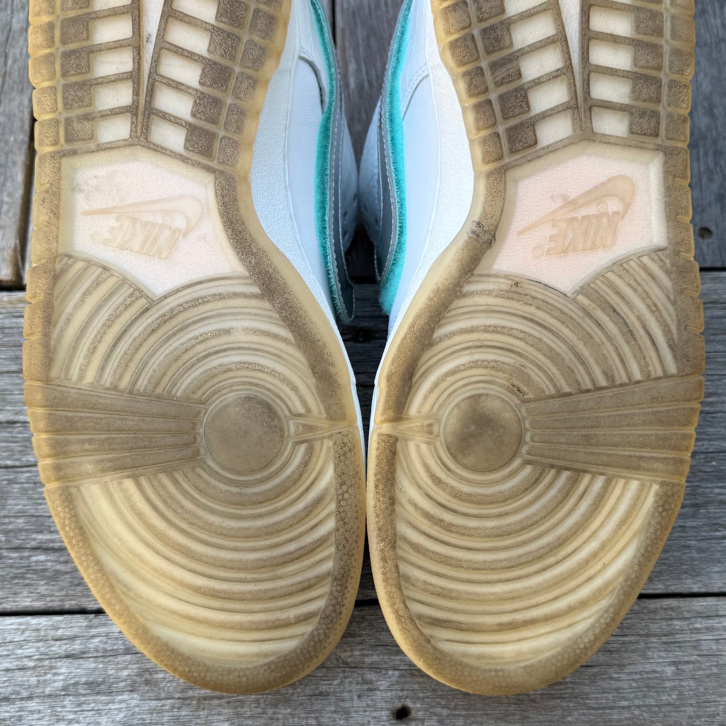 Nike SB Dunk Low White Diamond Size 9.5