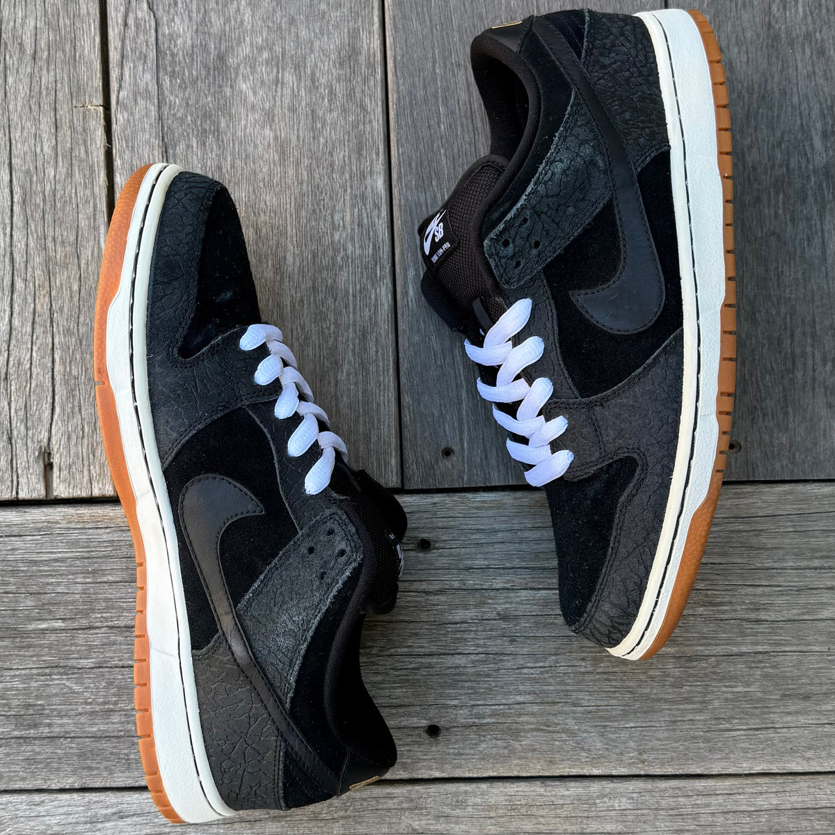 Nike SB Dunk Low Nontourage Size 9.5