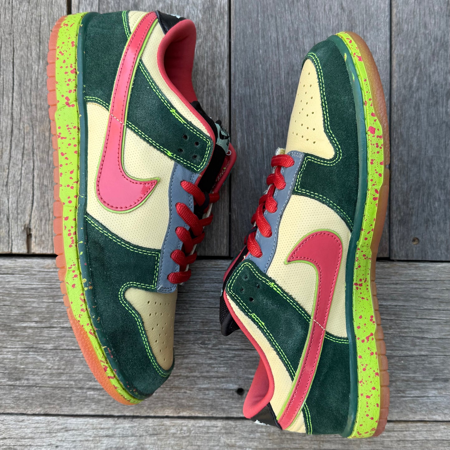 Nike SB Dunk Low Mosquito Size 11