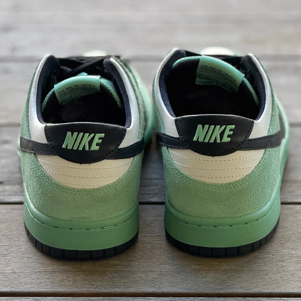 Nike SB Dunk Low Sea Crystal Size 9.5