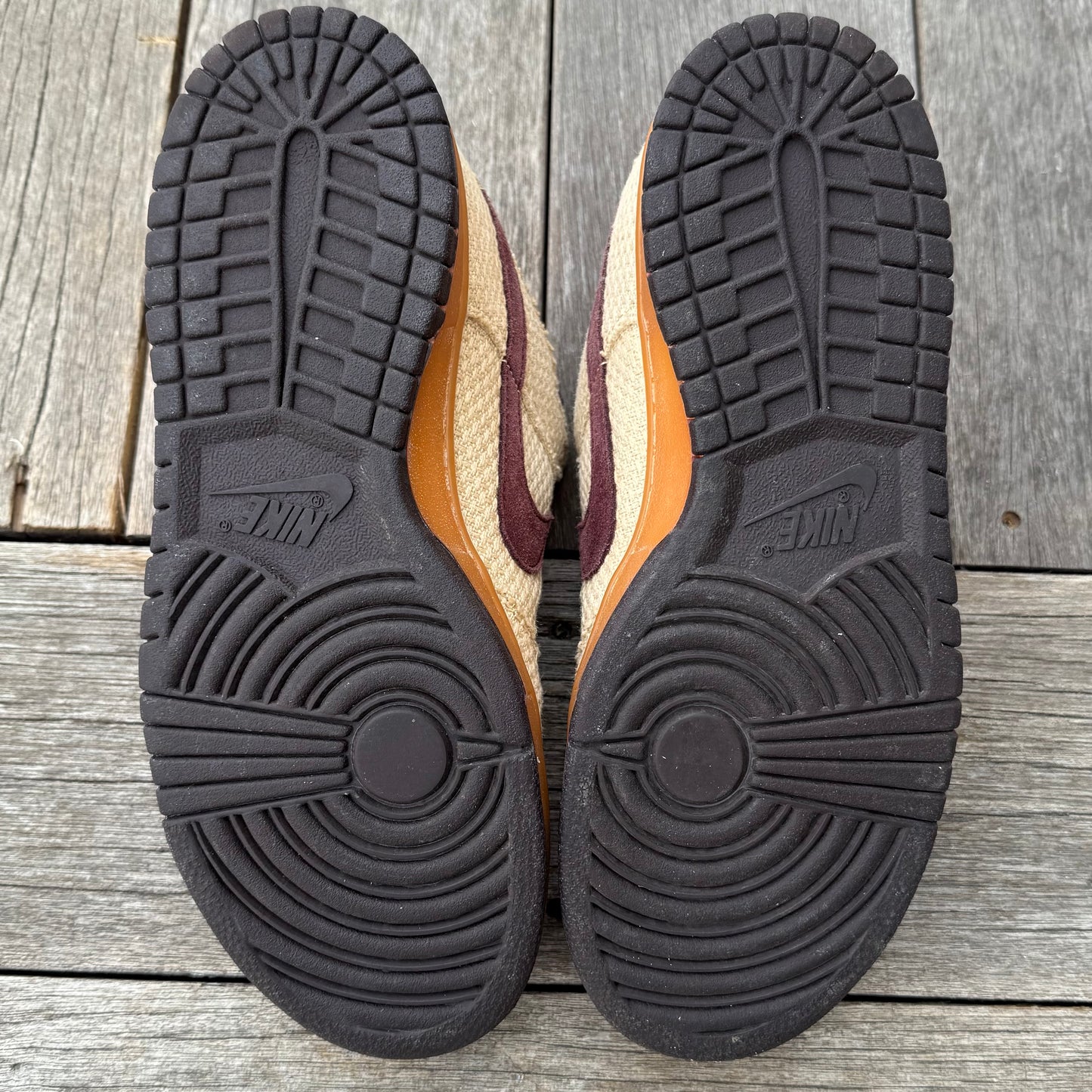 Nike SB Dunk Low Red Hemp Size 9.5