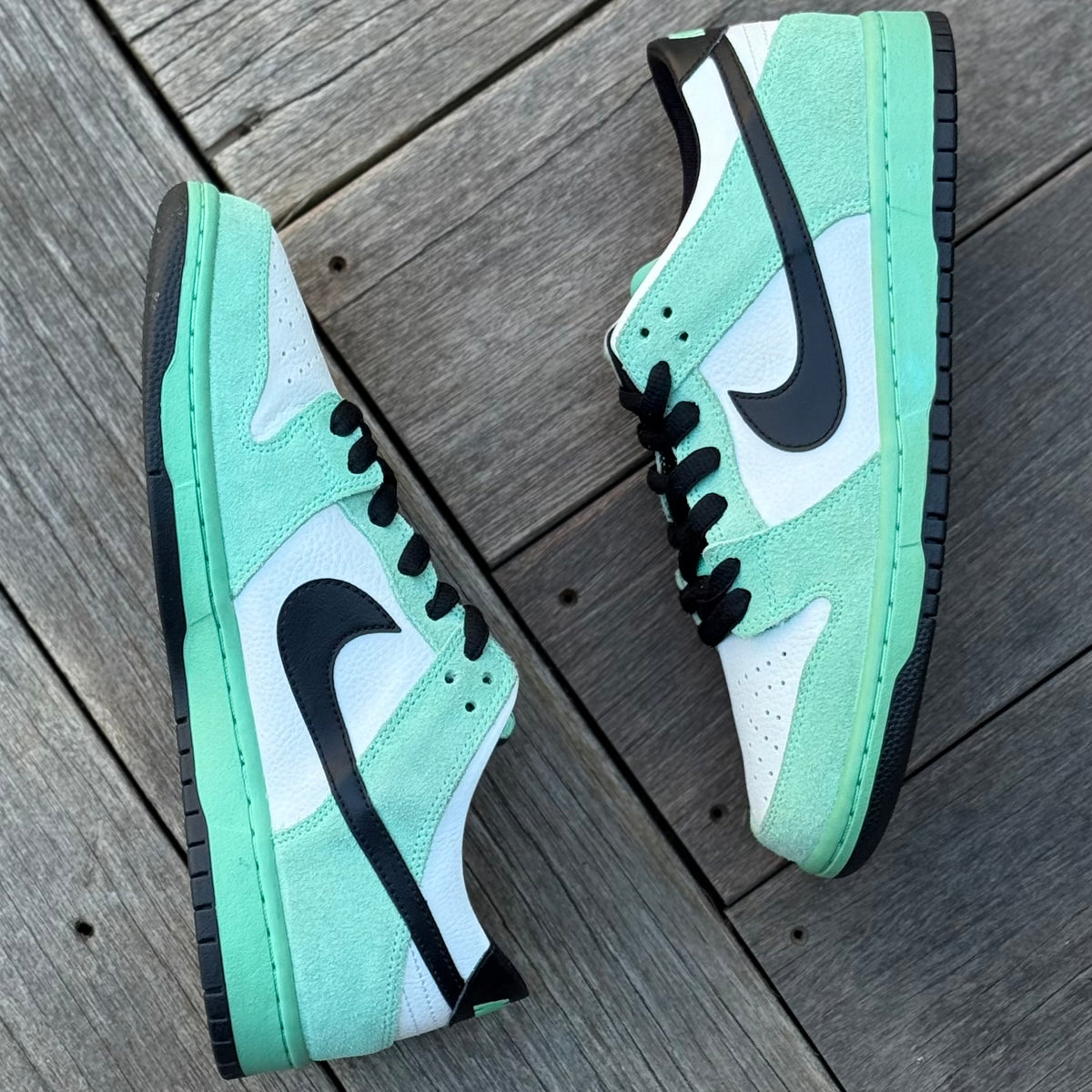 Nike SB Dunk Low Sea Crystal Size 9.5