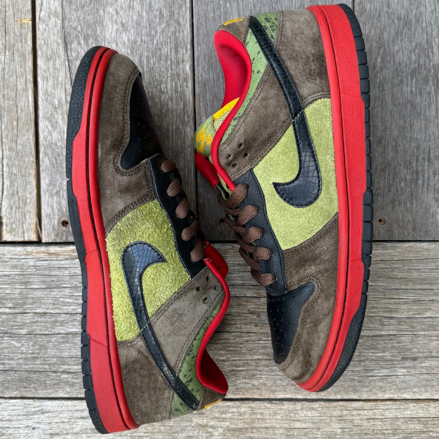 Nike SB Dunk Low Asparagus Size 10