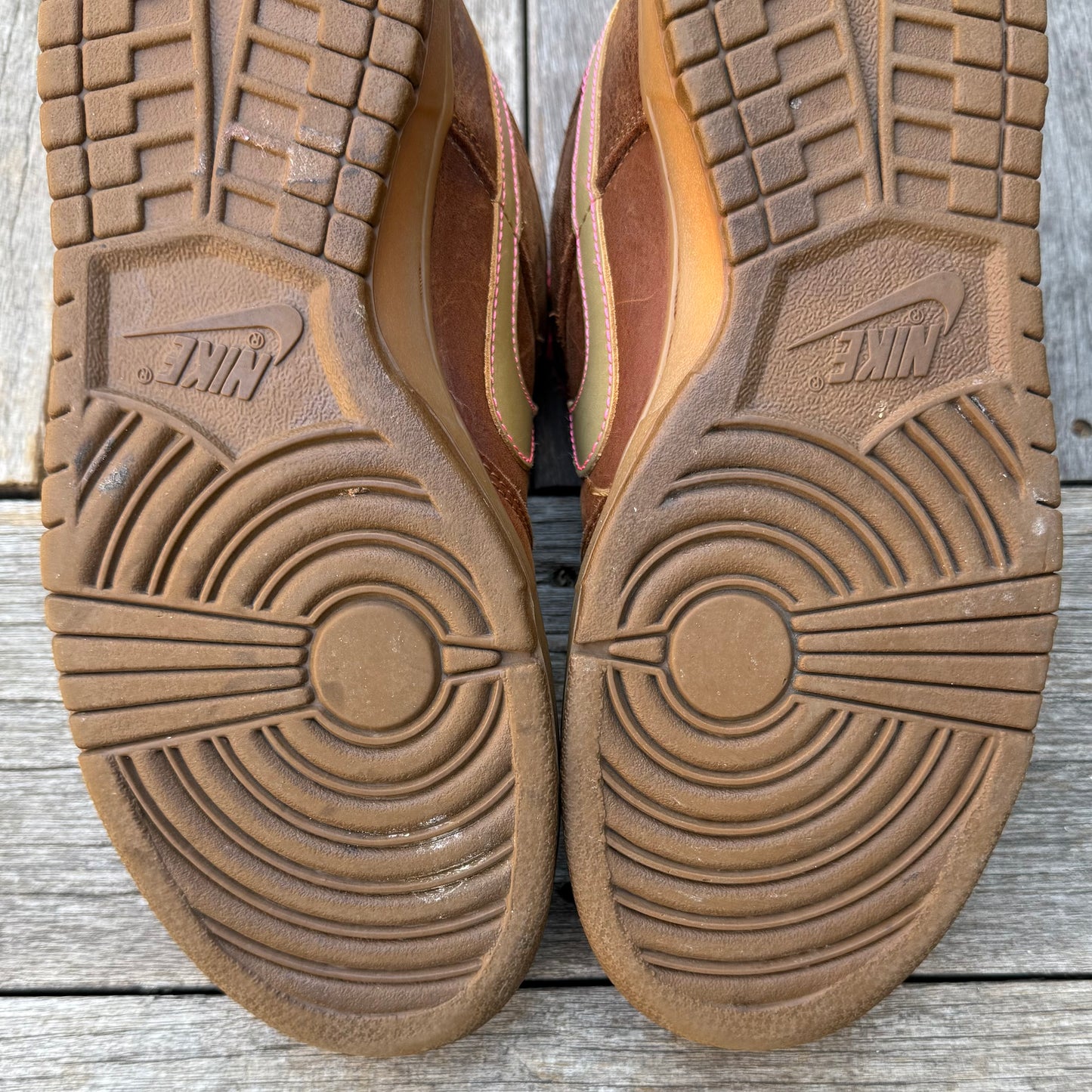 Nike SB Dunk Low Gibson Size 10