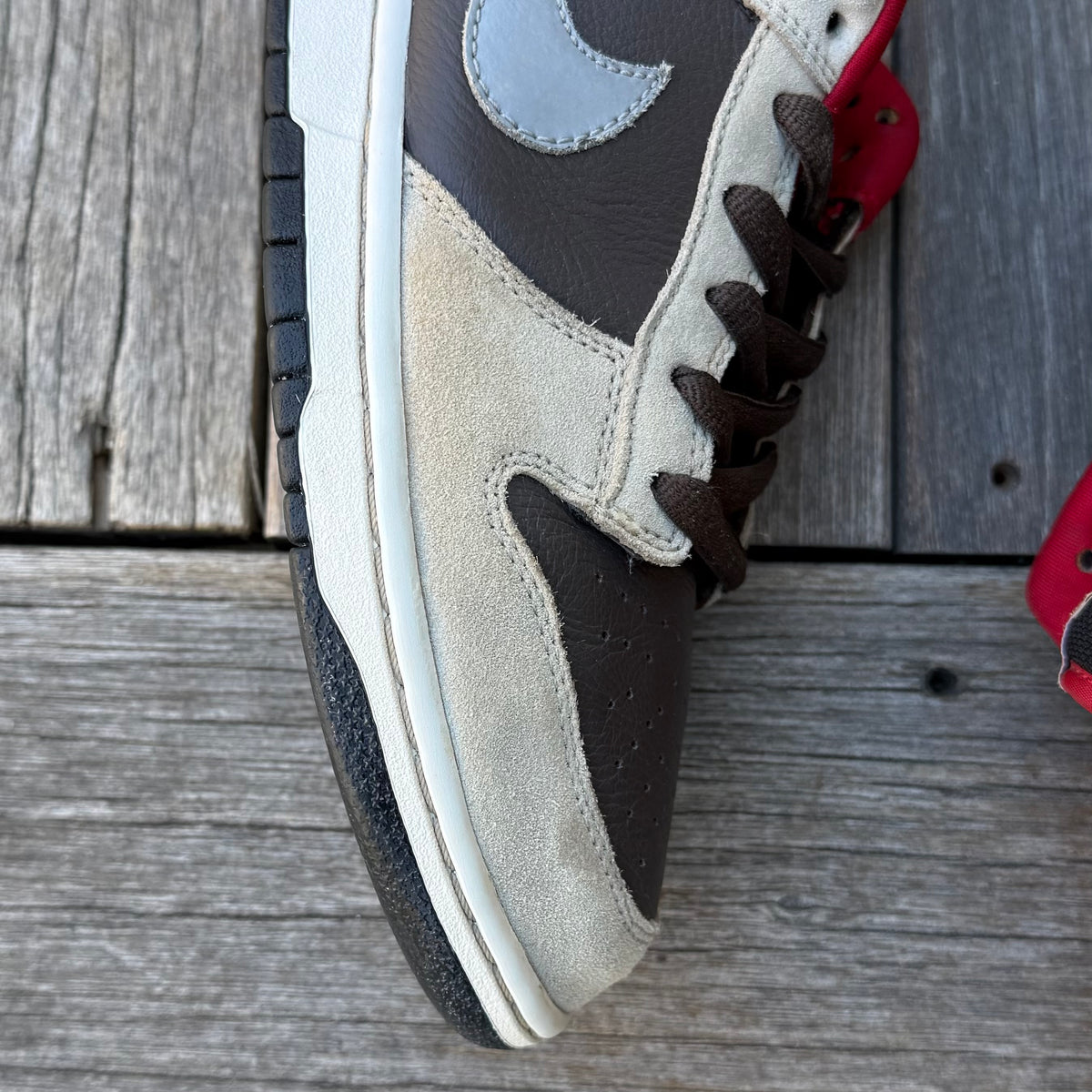 Nike SB Dunk Low Dark Chocolate Linen Size 10.5