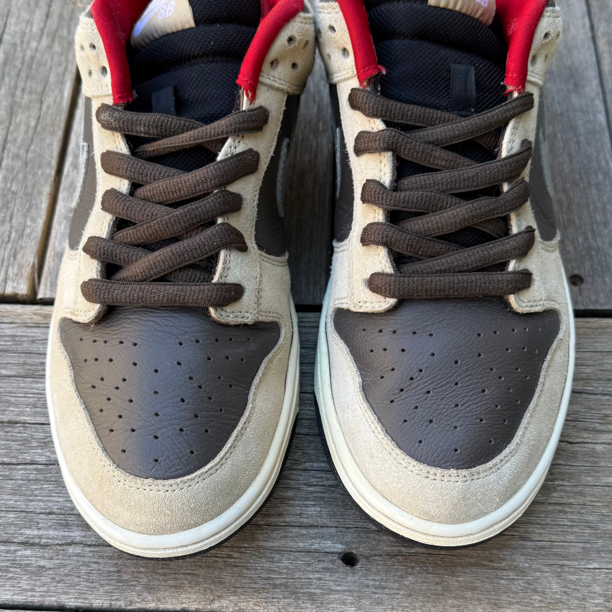 Nike SB Dunk Low Dark Chocolate Linen Size 10.5