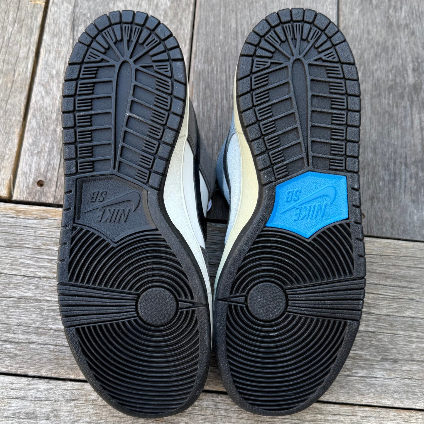 Nike SB Dunk Low SAMPLE (Mismatch) Size 9