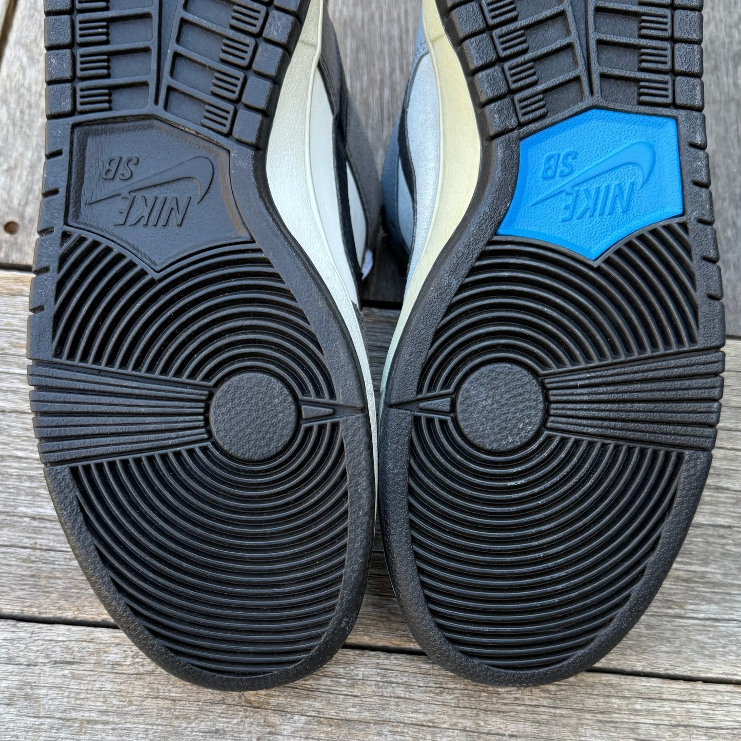 Nike SB Dunk Low SAMPLE (Mismatch) Size 9