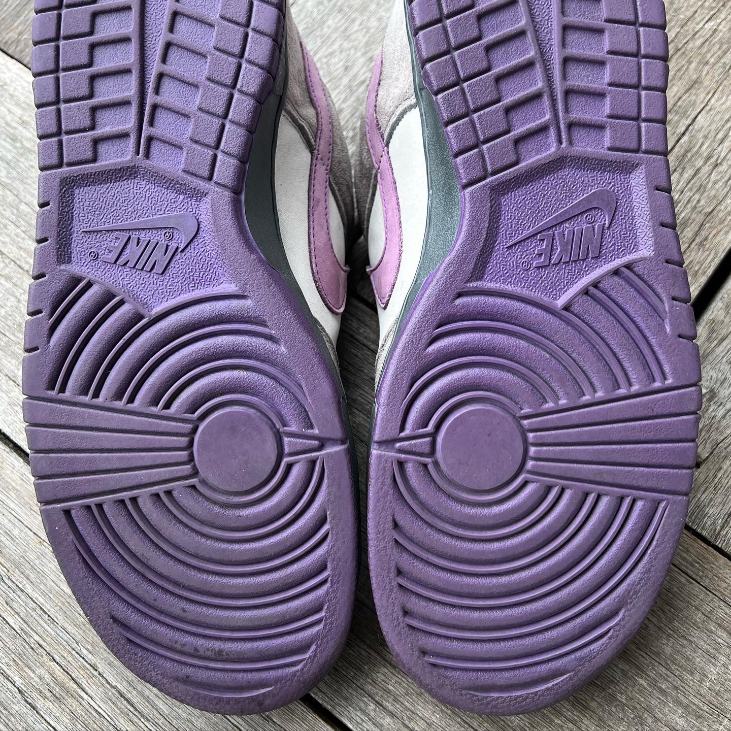 Nike SB Dunk Low Purple Pigeon Size 11.5